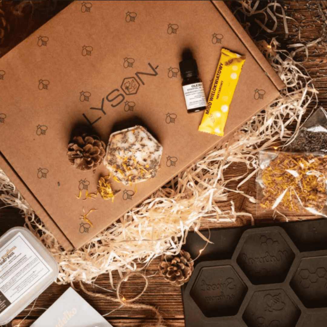 zestaw prezentowy z miodem, gift box zestaw prezentowy z miodem, gift box, prezenty na święta, zestaw dla firm, gadżety reklamowe