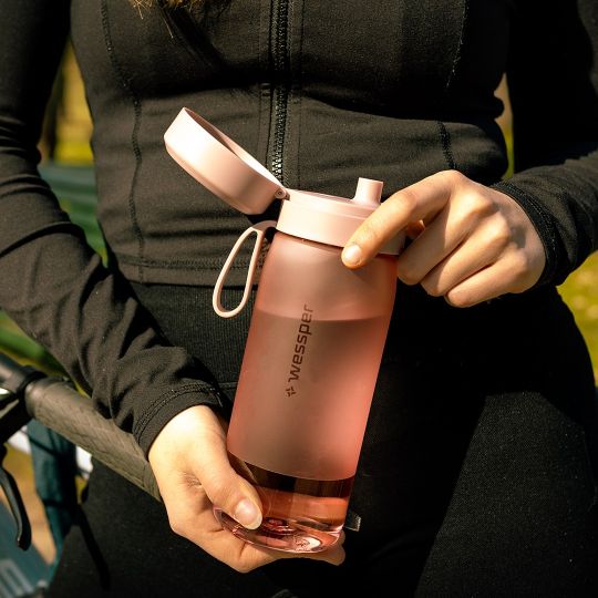 wessper-b2b-pilates-joga-butelka-baskreacja